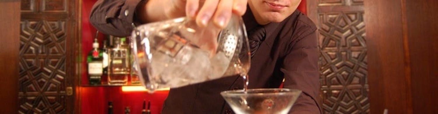 cocktailkursus når du skal leje en bartender til din næste fest